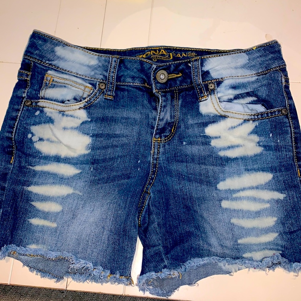 Arizona denim walking shorts , size 0 excellent condition